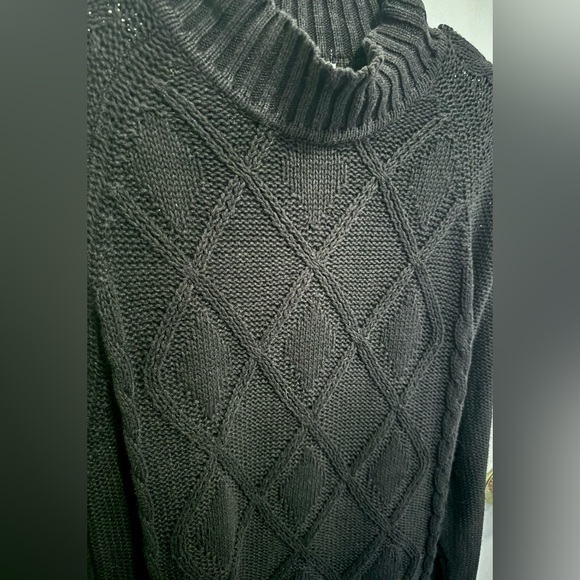 Women’s Casual Corner Black Knit Mock Neck Sweater Size M - Picture 4 of 5